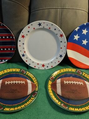 Patriotic Star Dinner Plate - White with Red & Blue Stars